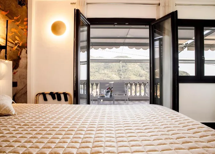 Bellevue - & 4* 레반토