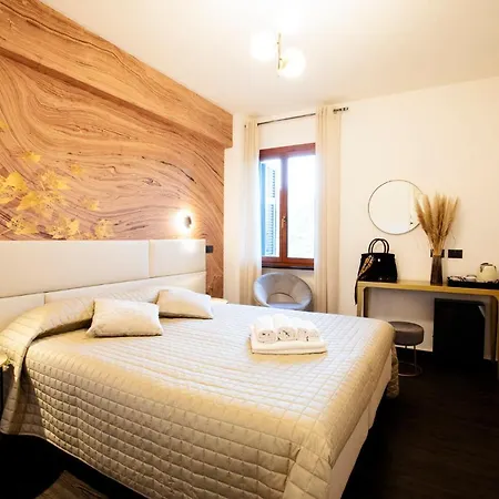 Bellevue - & 4* Levanto